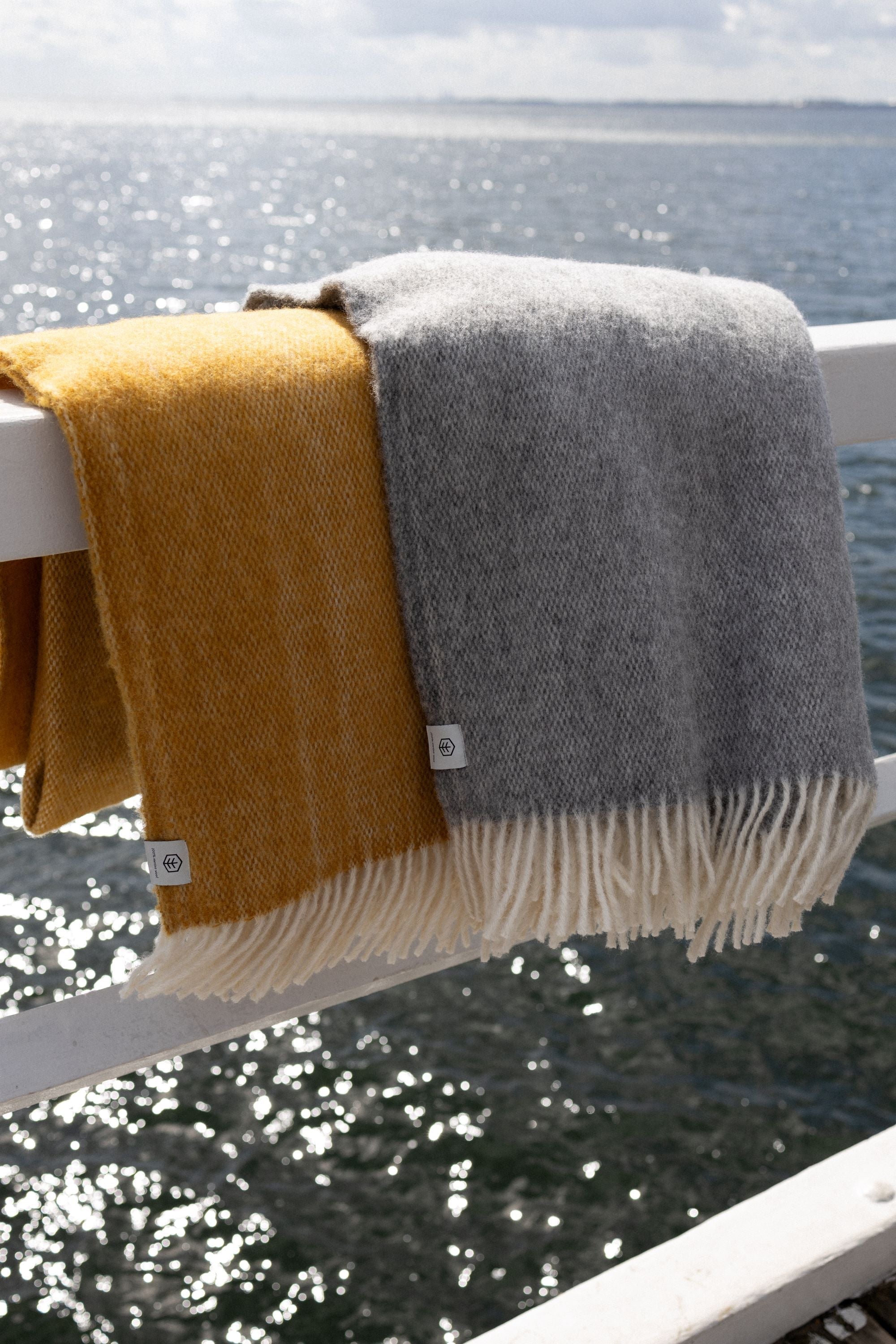 MERI blanket / Saffron TAMO