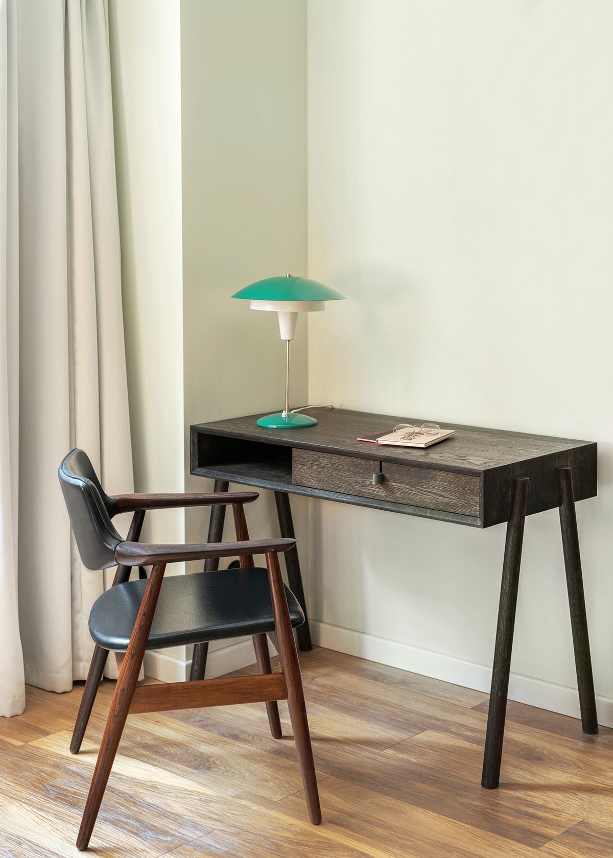 AMELIA desk TAMO