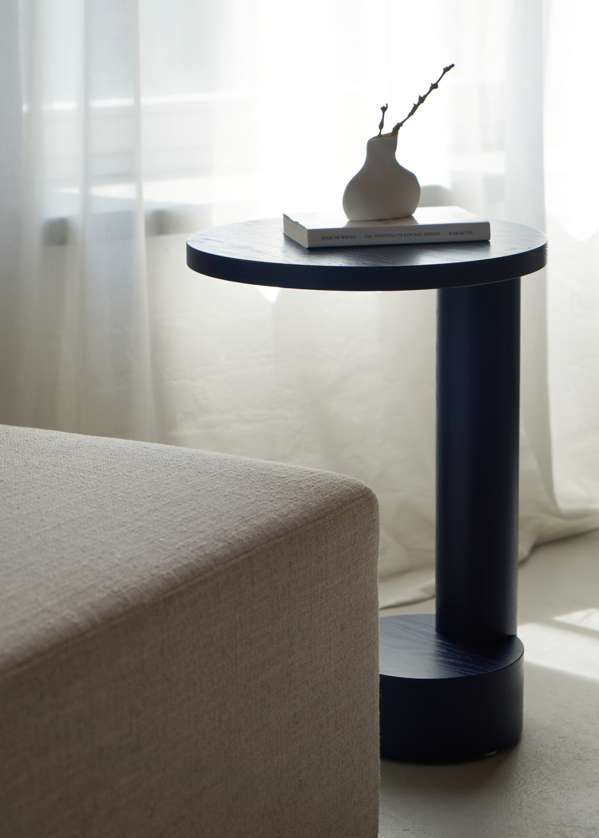 BOLD side table /  Cobalt TAMO