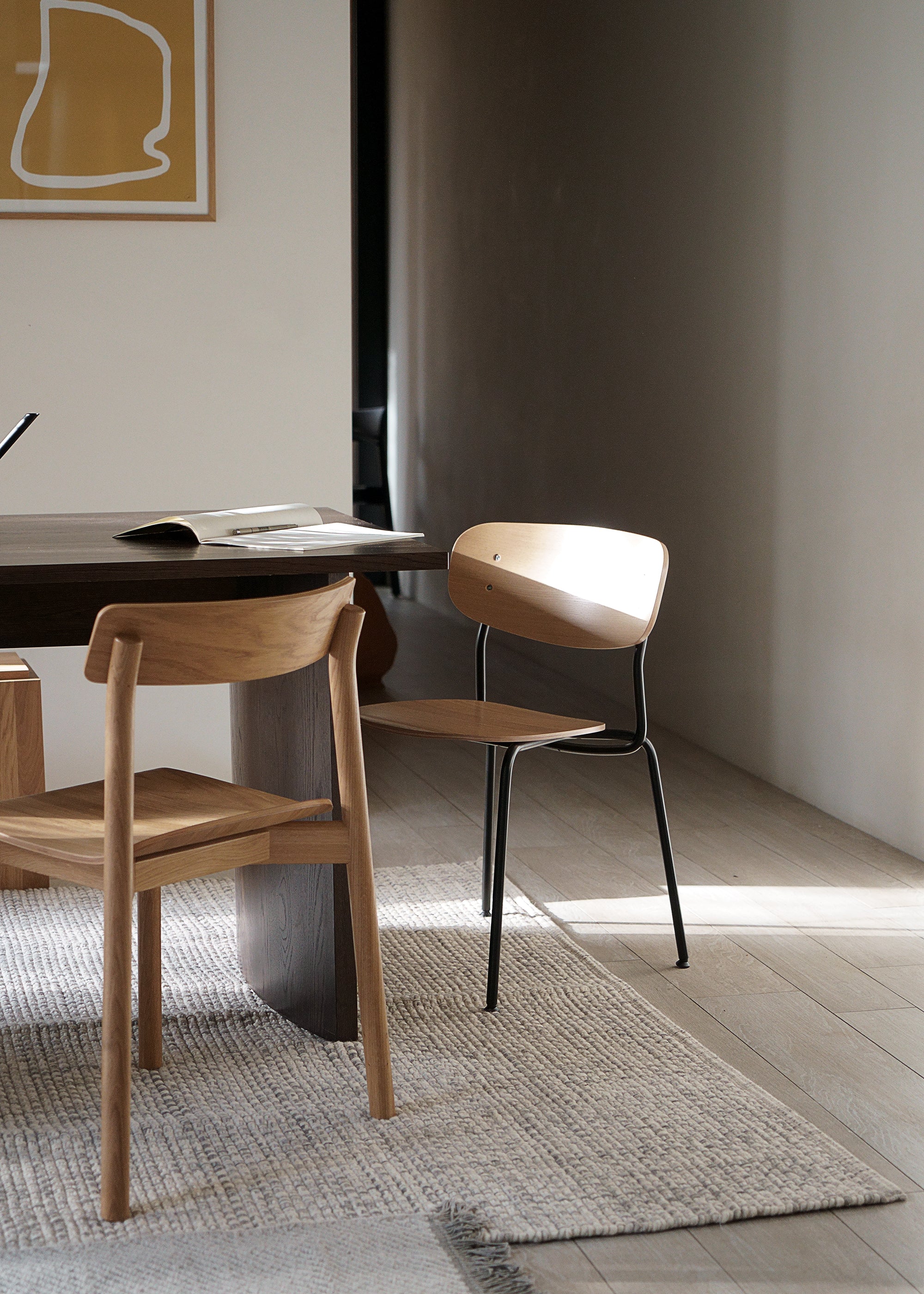 SPLOT chair / Black / Natur oak MARCIN LASKOWSKI
