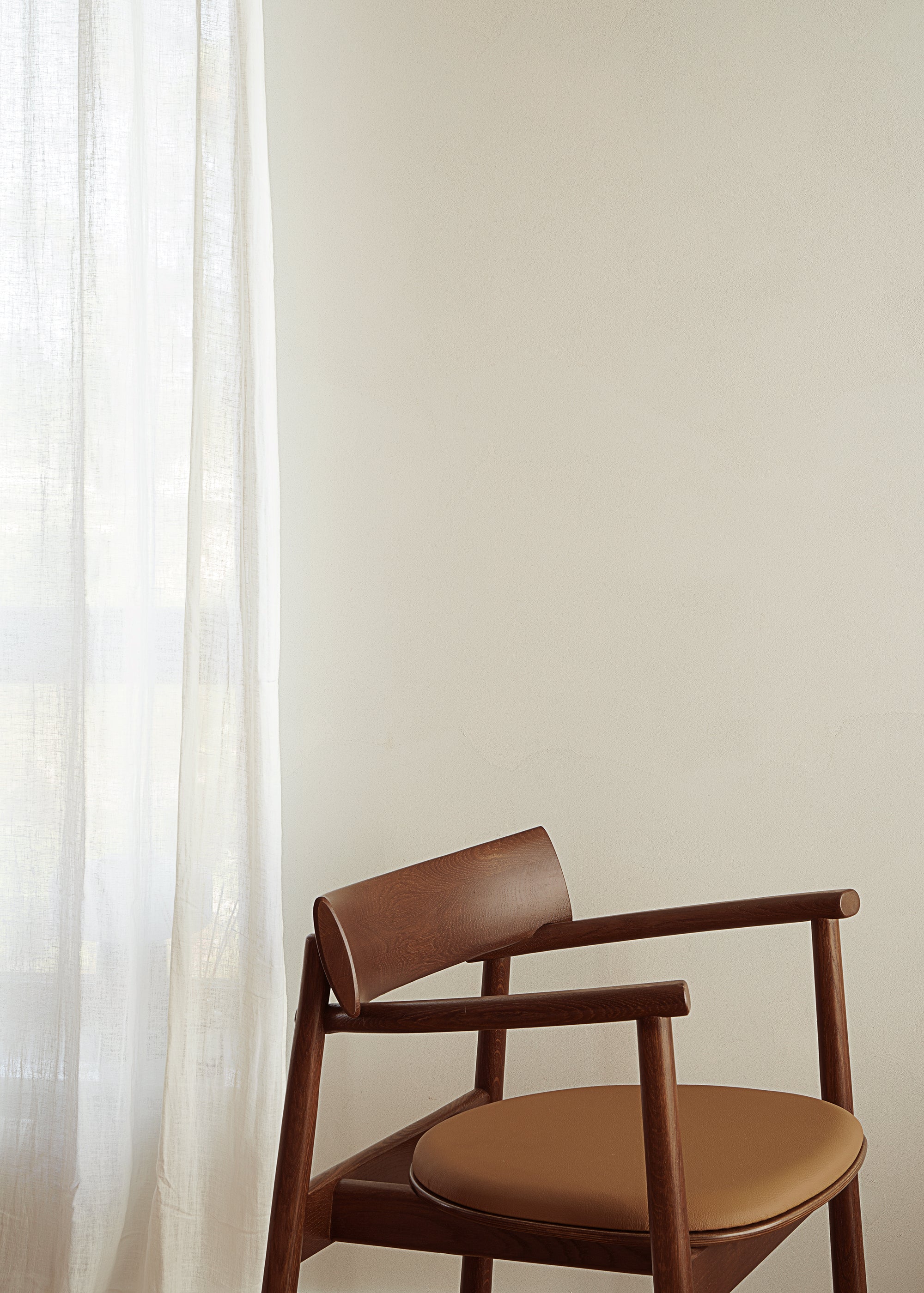 ELIPSA SOFT chair / Dark oak / Leather TAMO