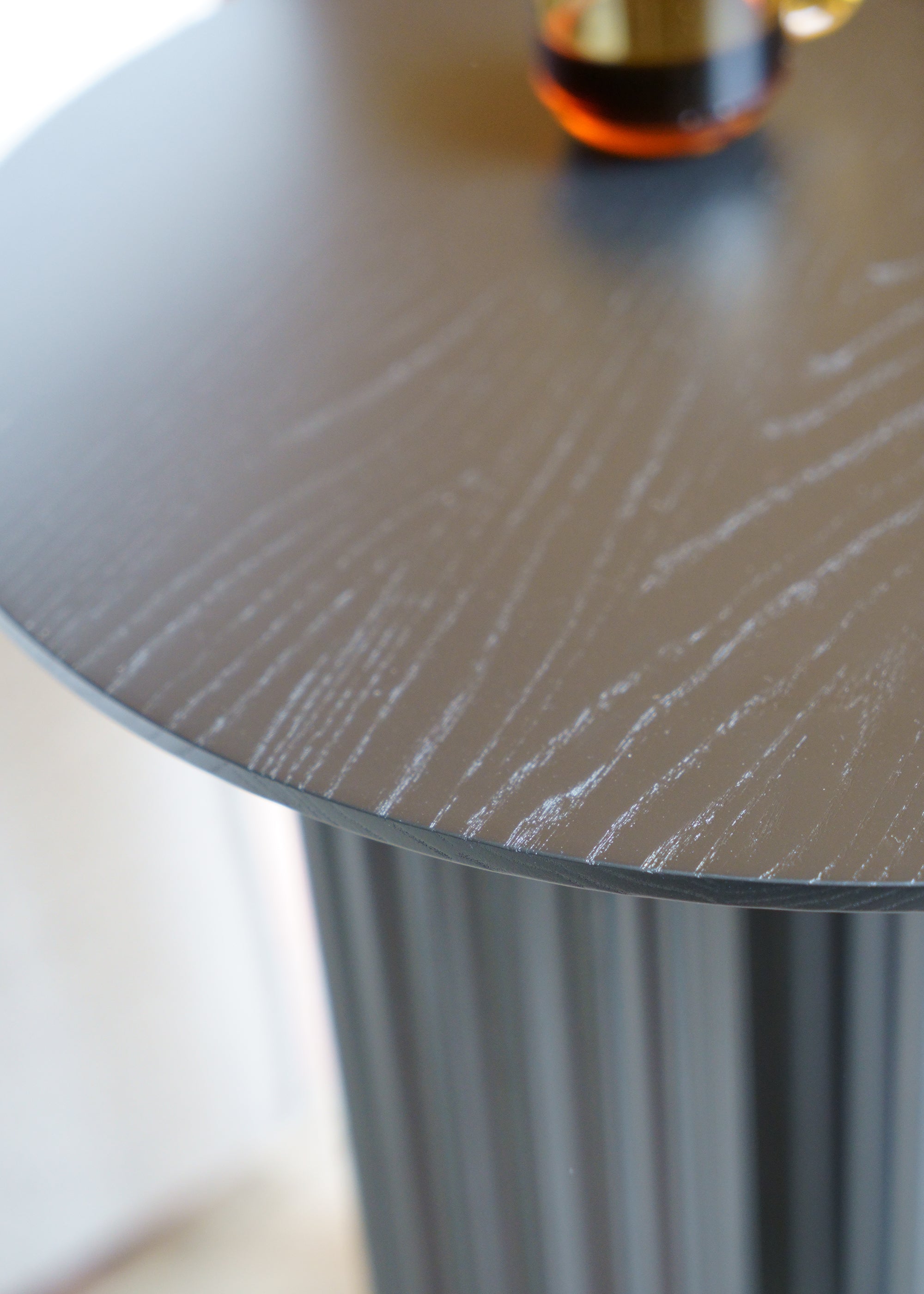 FILAR HIGH side table / Black ash Kenyon Yeh