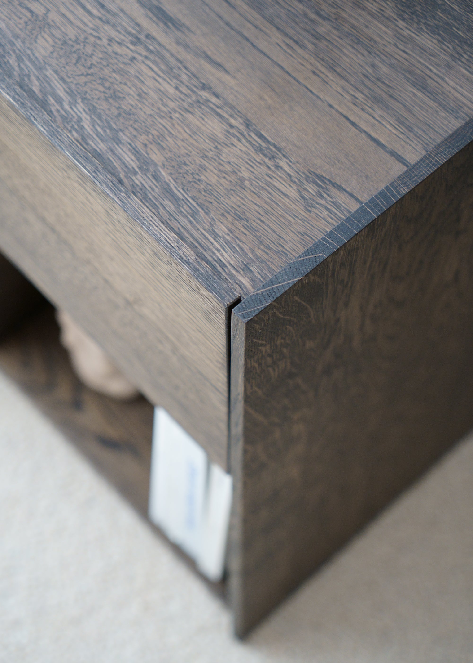 KARI night stand / Ebony oak TAMO
