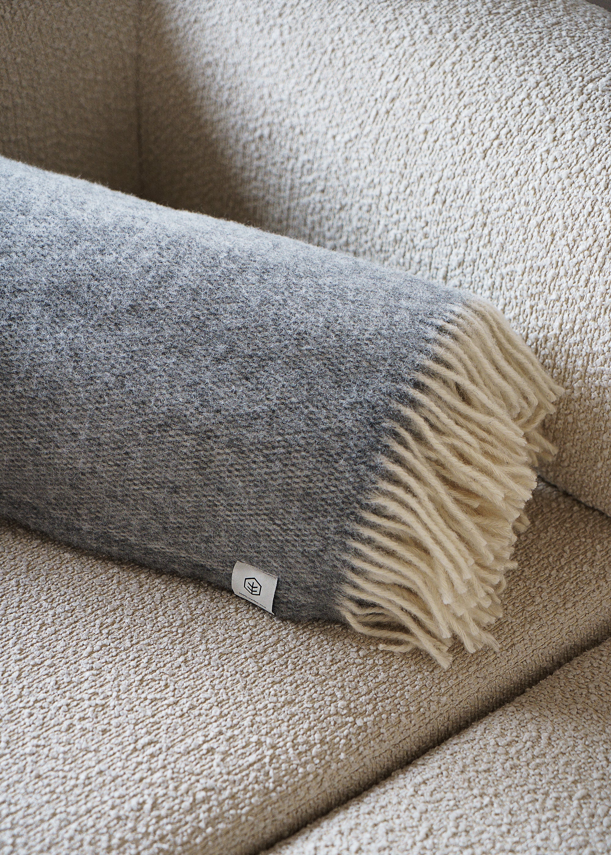 MERI blanket / Ash TAMO